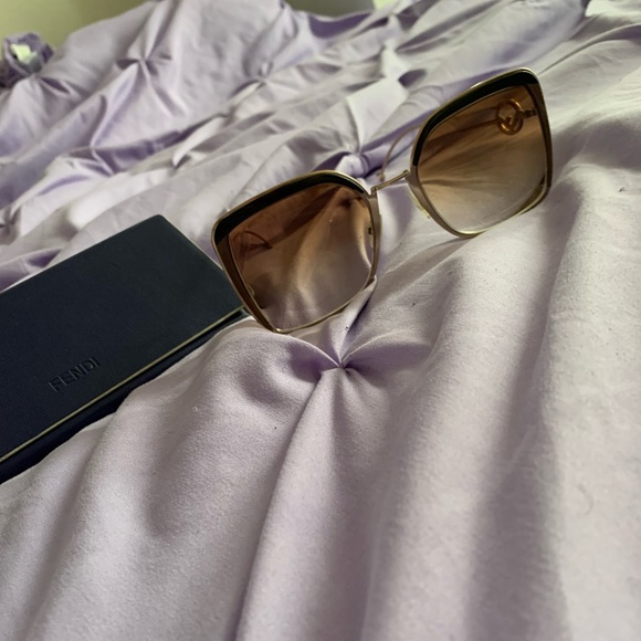 Fendi Shades - Picture 2 of 4